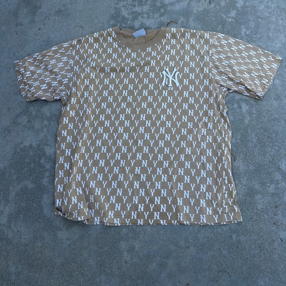 New York Yankees Tshirts Includes Both Tshirts for one price - Picture 2 of 7